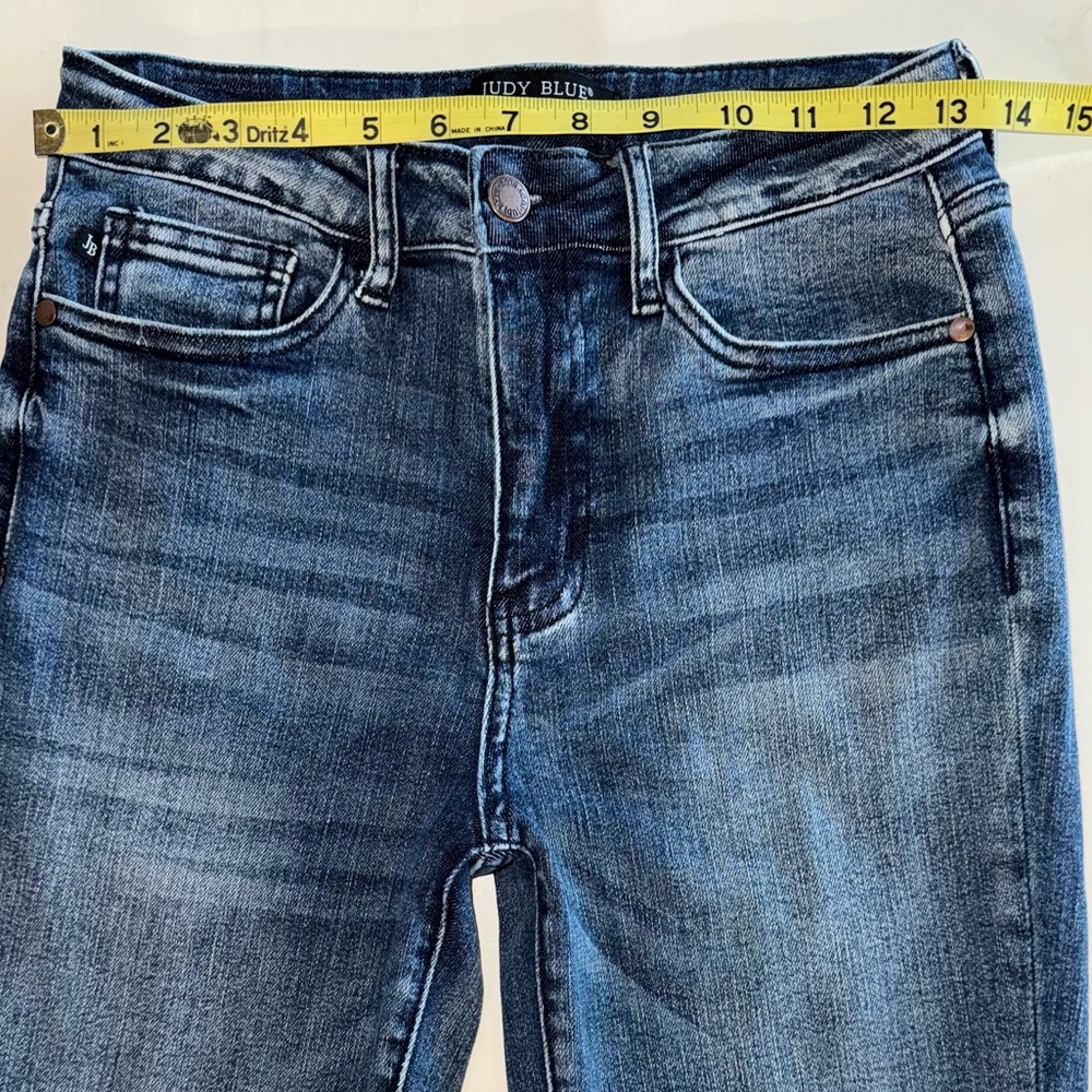 JUDY BLUE High Rise Relaxed Fit Ankle Raw Hem Distressed Crop JB88191 (3/26) - Picture 7 of 17